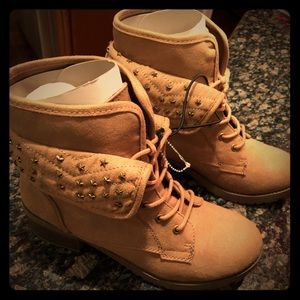 Rock & Candy tan boots